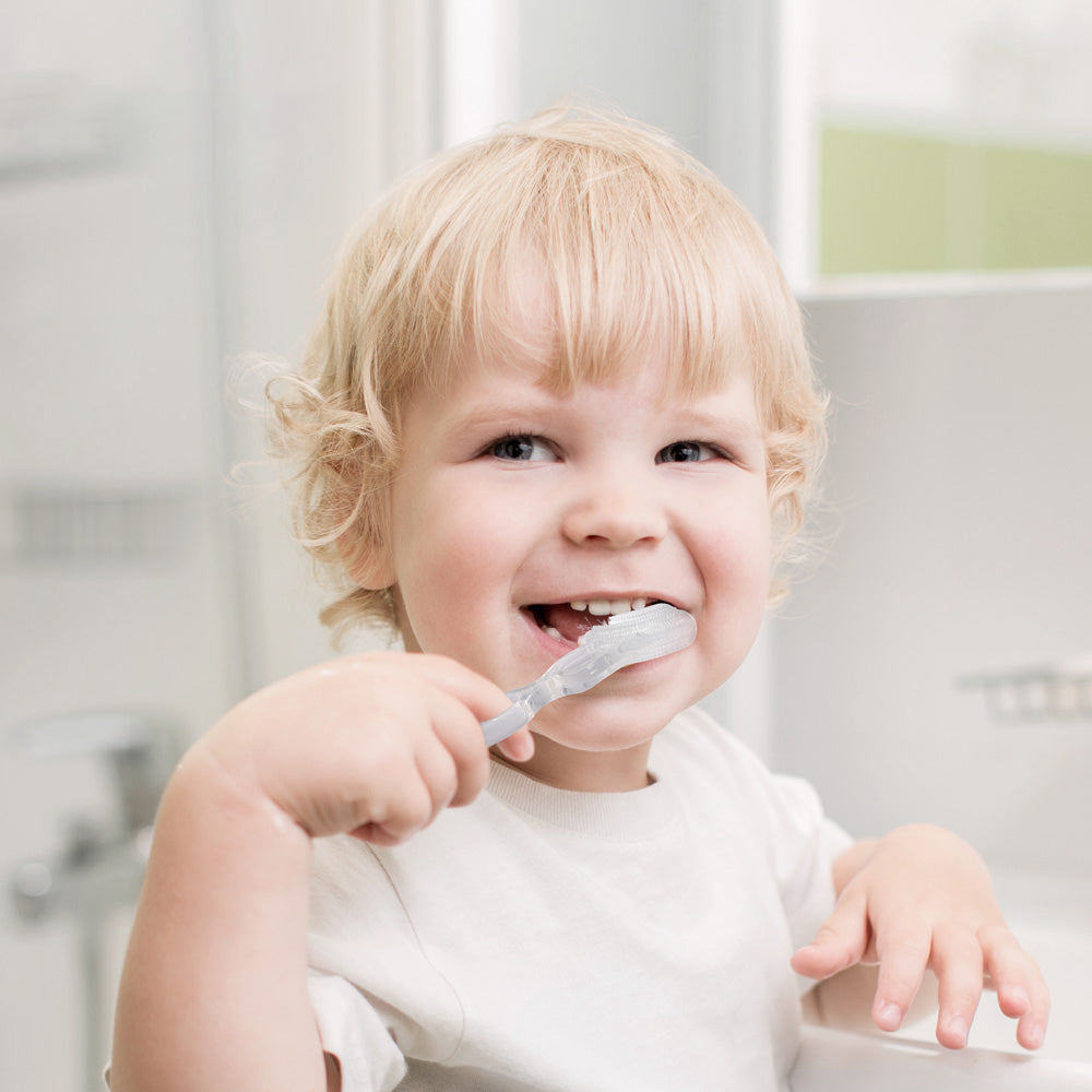 set-de-soins-buccaux-enfant-haakaa-brosse-dents-et-gencives image 3